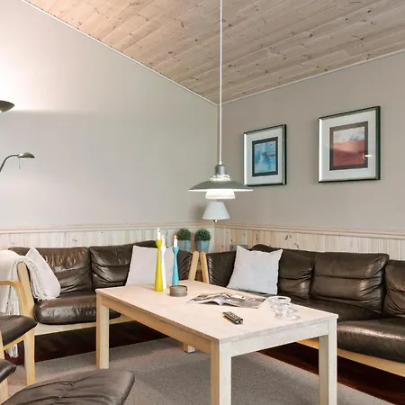 Holiday home 4 Bedroom In *