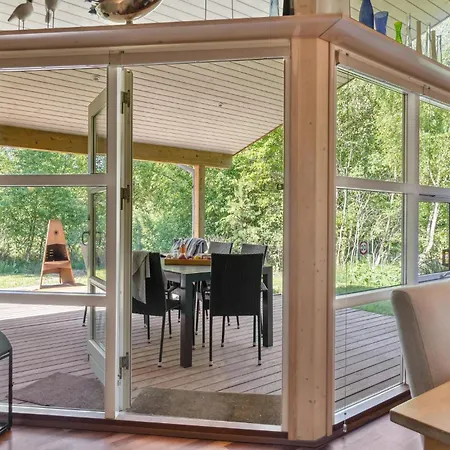 4 Bedroom In *