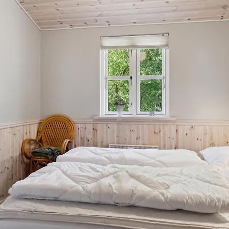 4 Bedroom In Holiday home