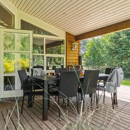 4 Bedroom In *